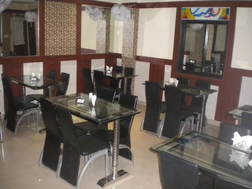 Hotel Sagar Castle Ratlam Экстерьер фото